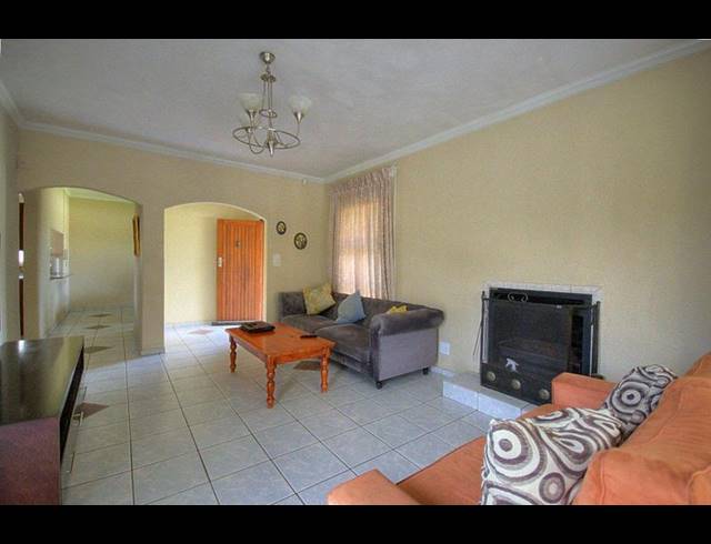 3 BEDROOM HOUSE FOR SALE IN BRACKENDOWNS